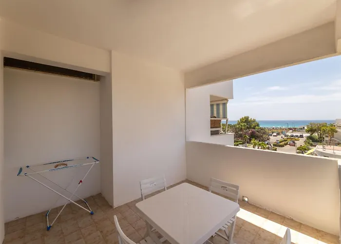 Sea View Apartment, Ac Apartment